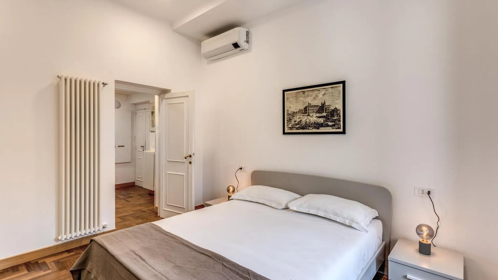 Frattina Grand Suite - Vacanze Romane Apartments 0*, روما